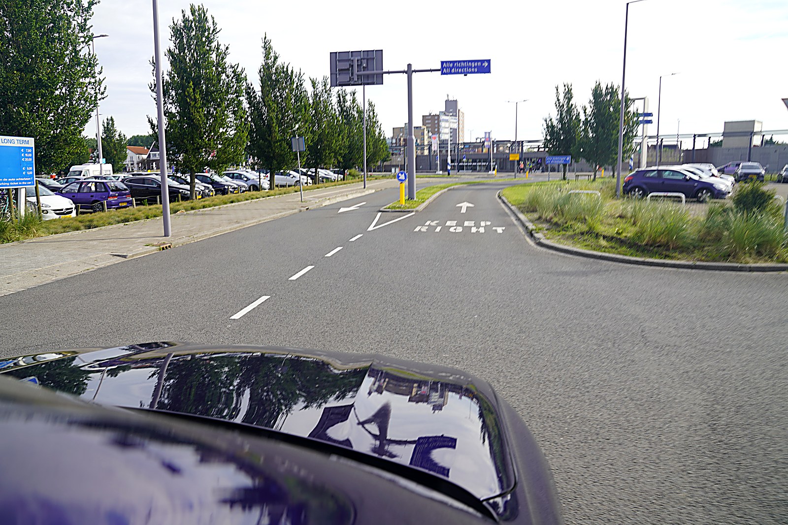 Keep right marking on the road after leaving the ferry